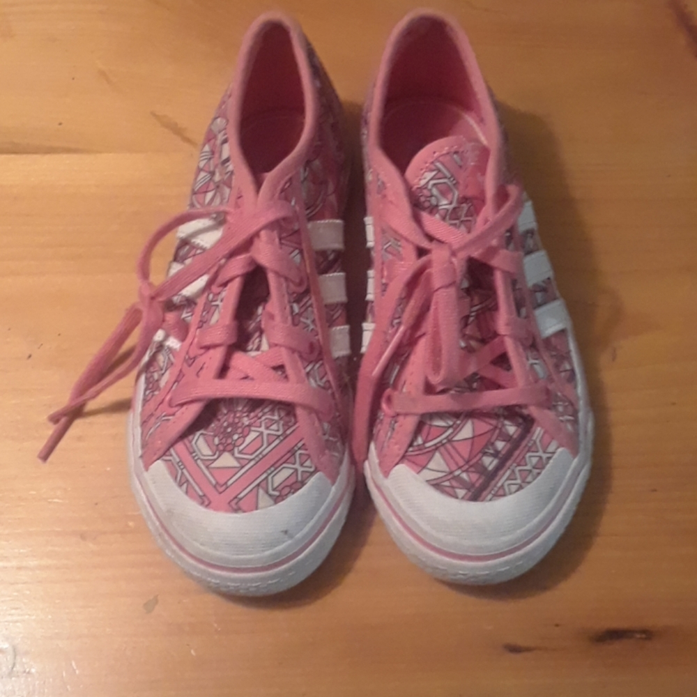 Youth sneakers